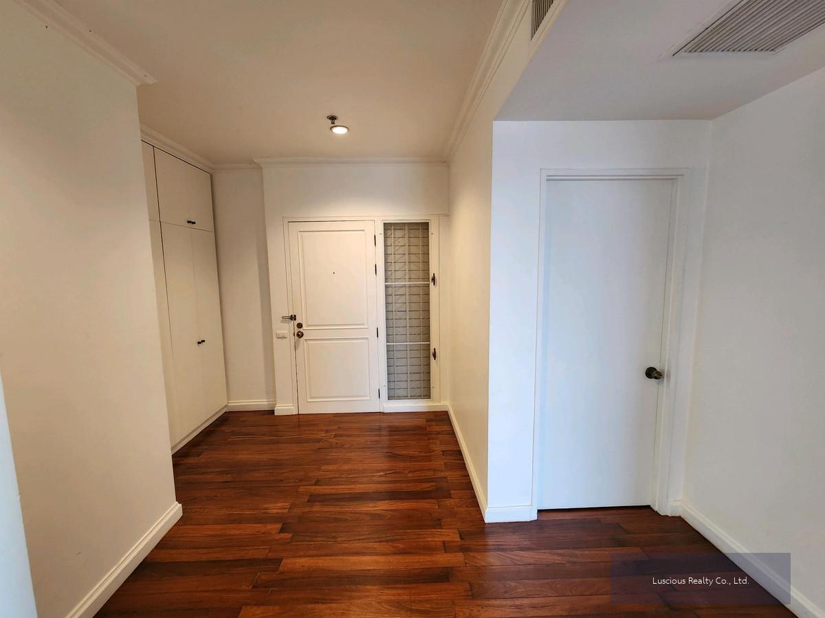 บ้านเจ้าพระยา คอนโดมิเนียม
River View ❤️ Baan Chao Praya Condominium for Rent
Near Icon Siam