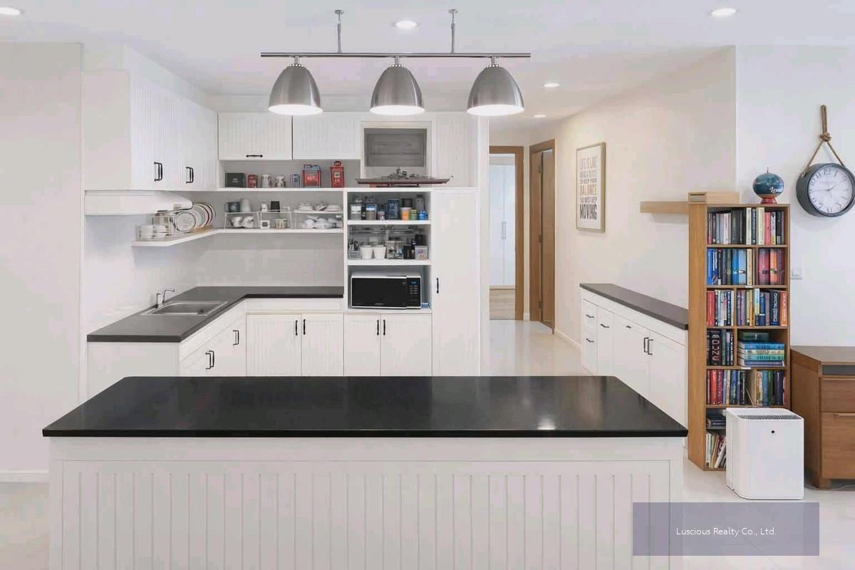 The Clover Thonglor ขาย
For sale 
เดอะโคเวอร์ ทองหล่อ ซ.18  #2ห้องนอน2ห้องน้ำ #ห้องสวย เฟอร์นิเจอร์ครบ วิวไม่บล็อค #คอนโดใกล้BTS