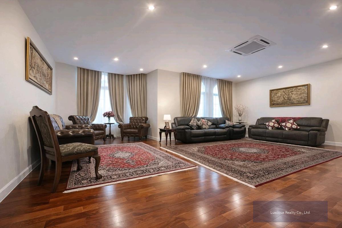 ให้เช่า บ้านหรู ย่านบางนา ใกล้ Mega Bangna ❤️ Rare Item