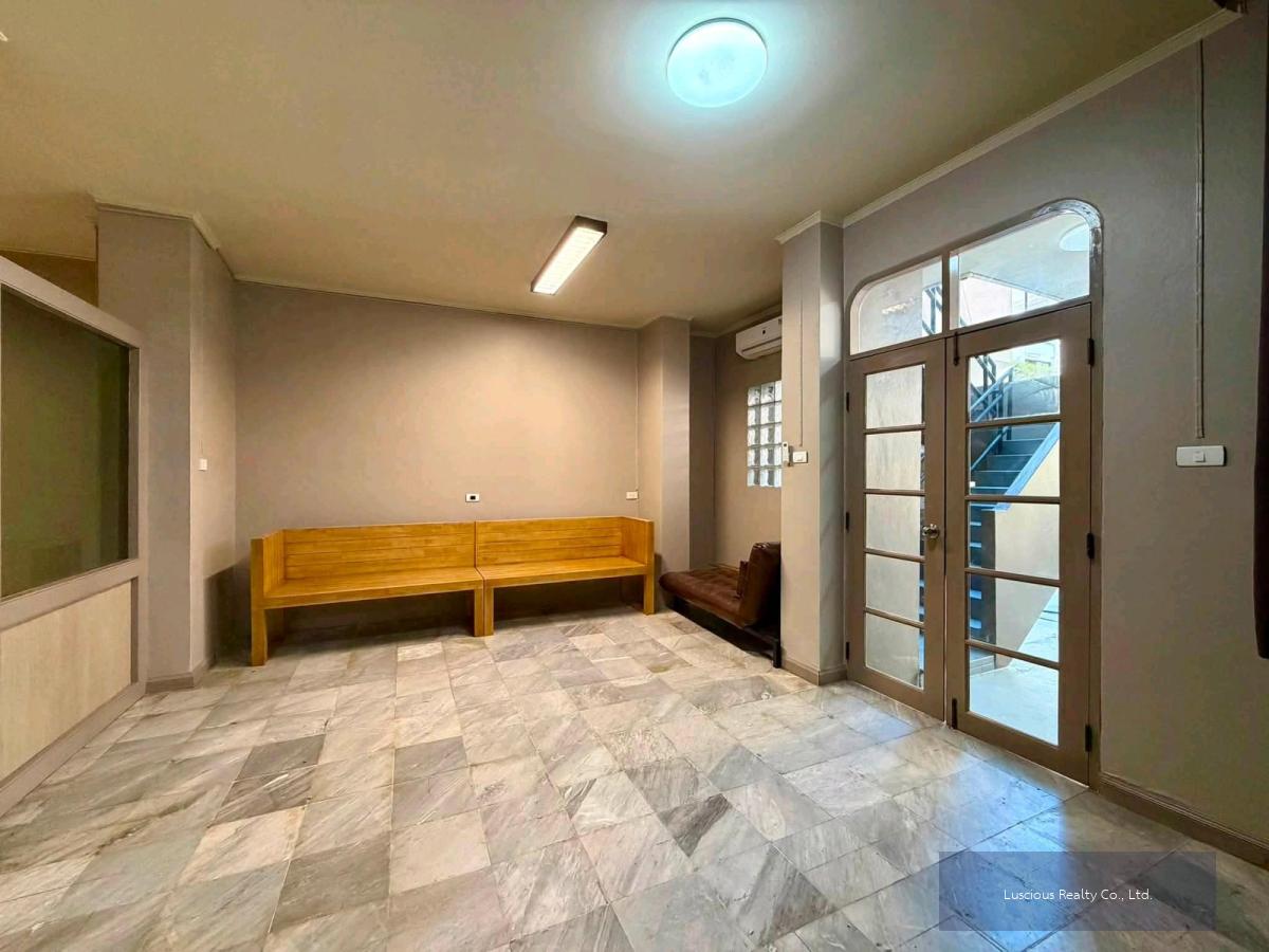 Spacious House for Rent ❤️ Near #BTSPhraKhanong ❤️ 5 minutes walk บ้านให้เช่าใกล้รถไฟฟ้าพระโขนงเดินแค่ 5 นาที