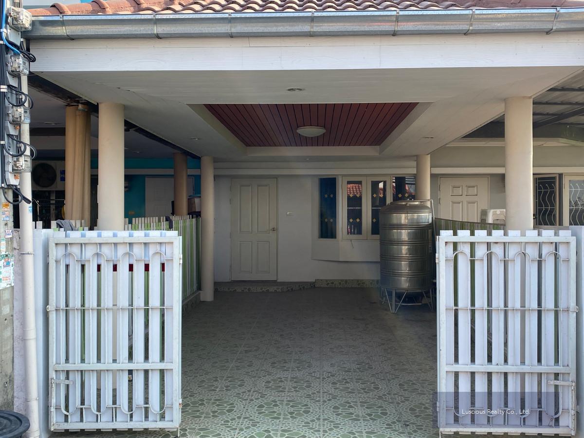 หมู่บ้าน สิรารมย์ซอย 7 ถนนบ้านกล้วย‑ไทรน้อย (Baan Kluai–Sai Noi Road) ทาวน์โฮมราคาดีที่สุดในโครงการ