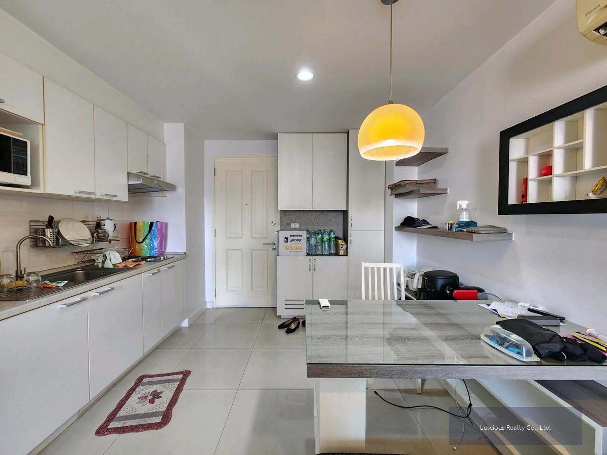 ขายคอนโด เดอะโคลเวอร์ ทองหล่อ
The Clover Thonglor ❤️ Quiet City View ❤️ สว่างโปร่ง แสงธรรมชาติห้องไม่ชื้น ❤️