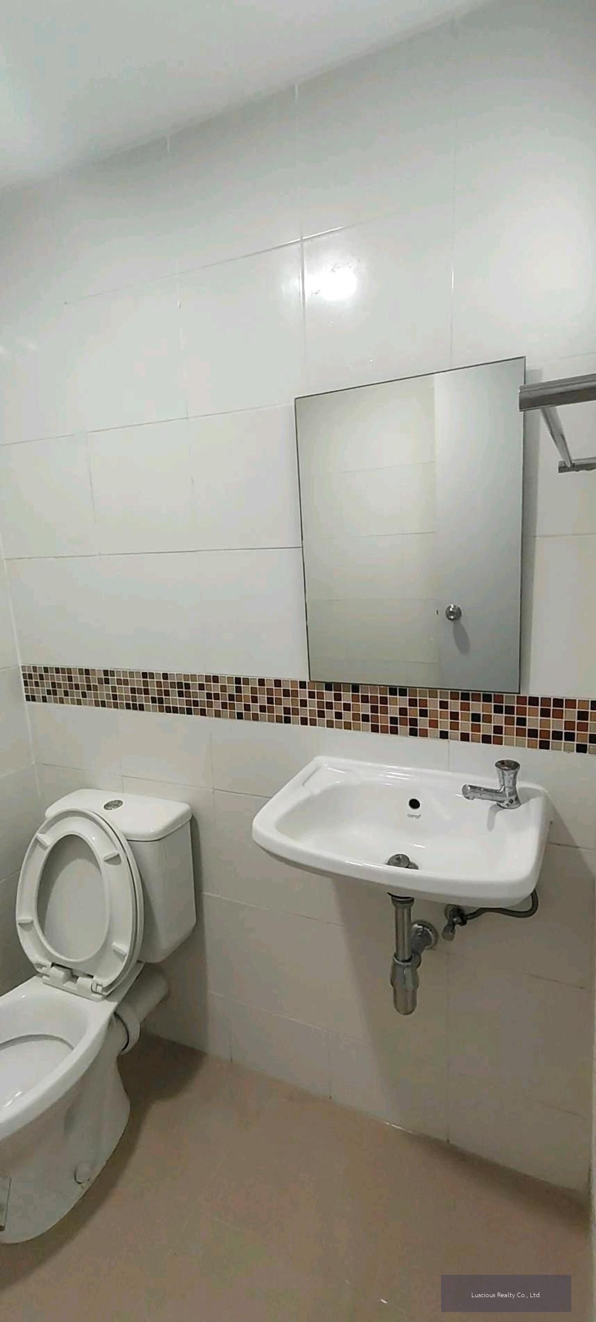 ขายคอนโด โครงการ อยู่รวยคอนโด
ซอยนวมินทร์ 135