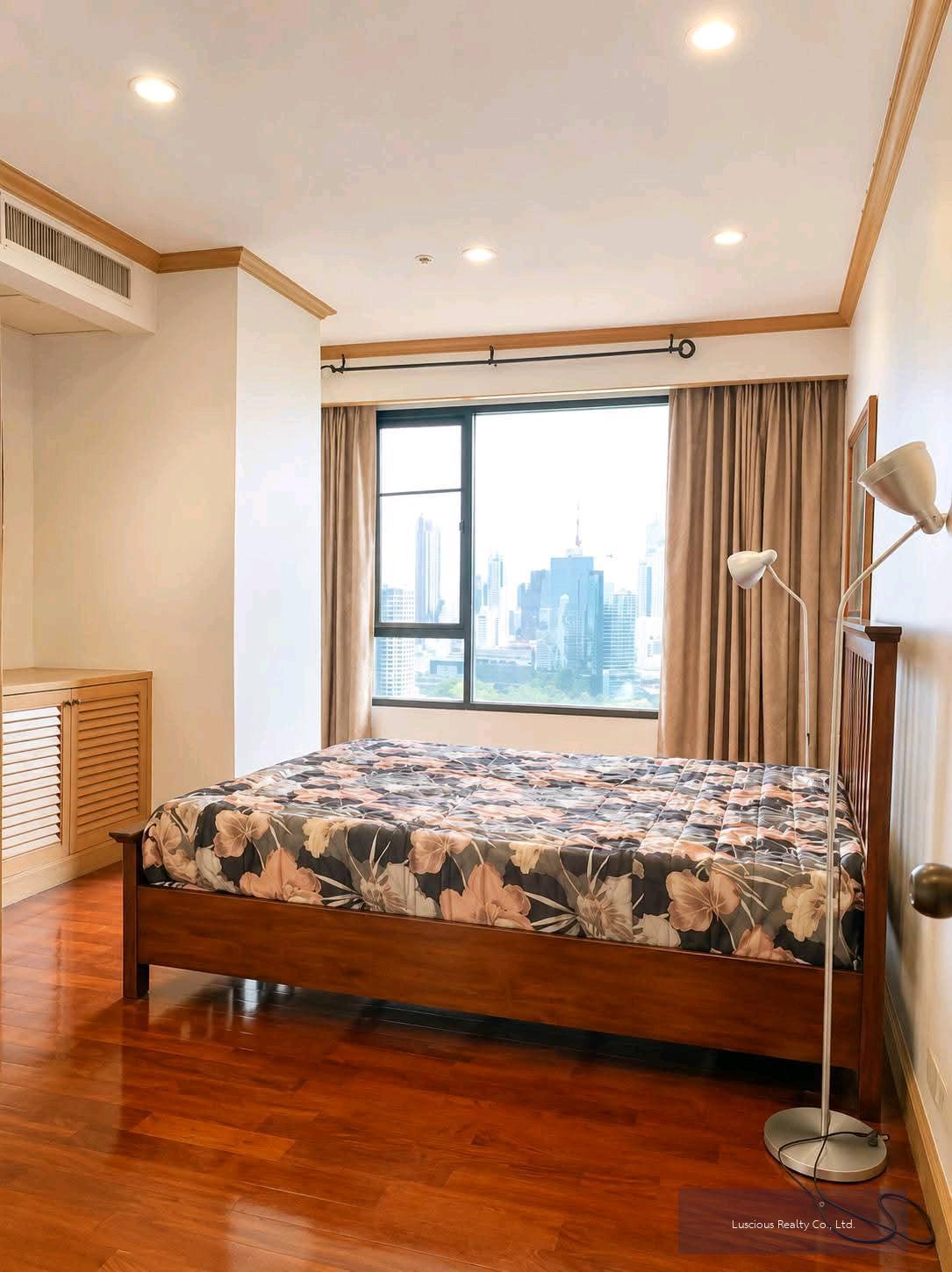บ้านเจ้าพระยา คอนโดมิเนียม
Baan Chao Praya Condominium for Rent
Near Icon Siam
