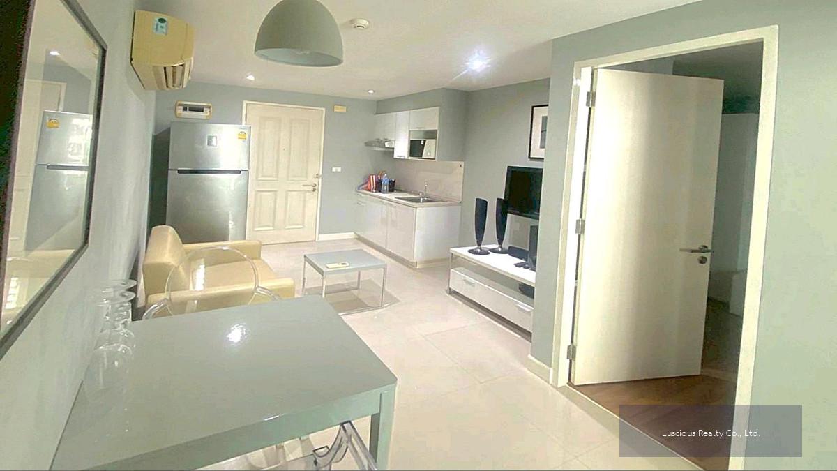 ขายคอนโด เดอะโคลเวอร์ ทองหล่อ
The Clover Thonglor 2.xx ล.เท่านั้น
✅️ Original condition
✅️ Rare item