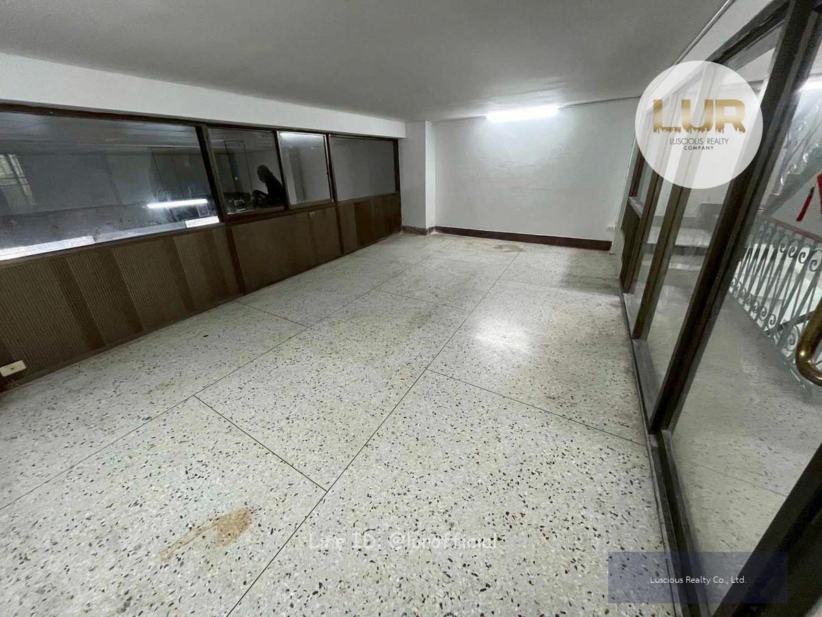 ✅ ให้เช่า อาคารพาณิชย์ 2 คูหา 4 ชั้น + 1 ชั้นลอย + 1 ชั้นดาดฟ้า ในซอยสวนมะลิ 3