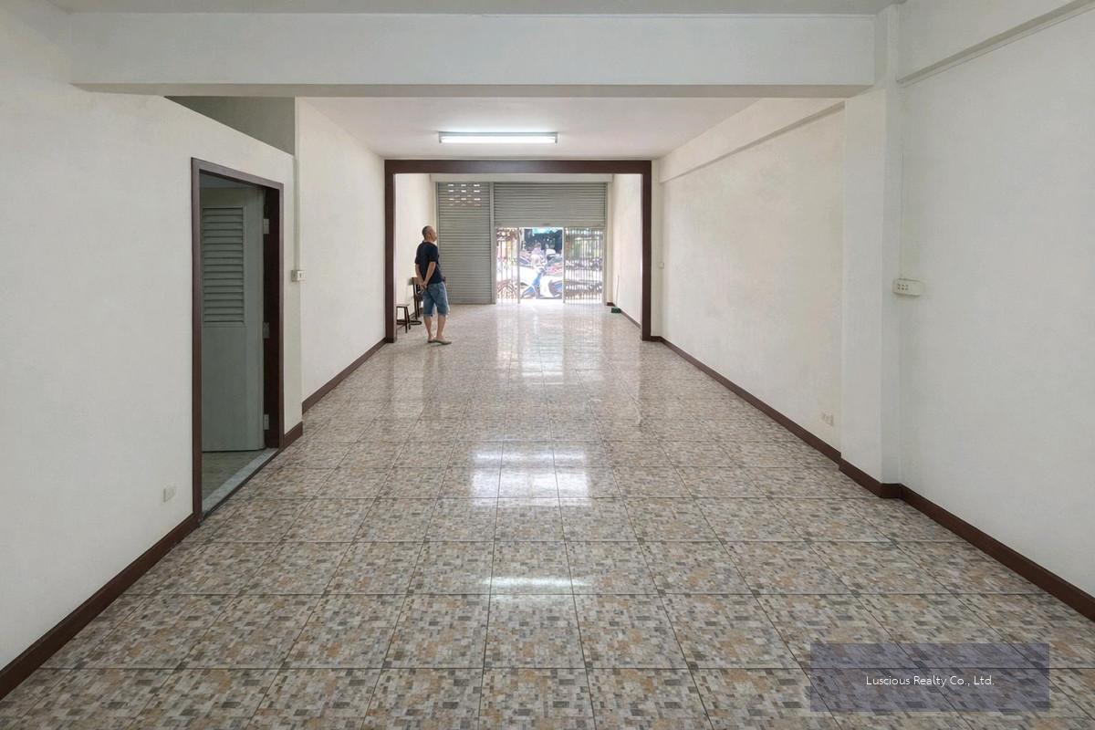 ขายอาคารพาณิชย์ปากซอยเพชรเกษม81 หนองแขม