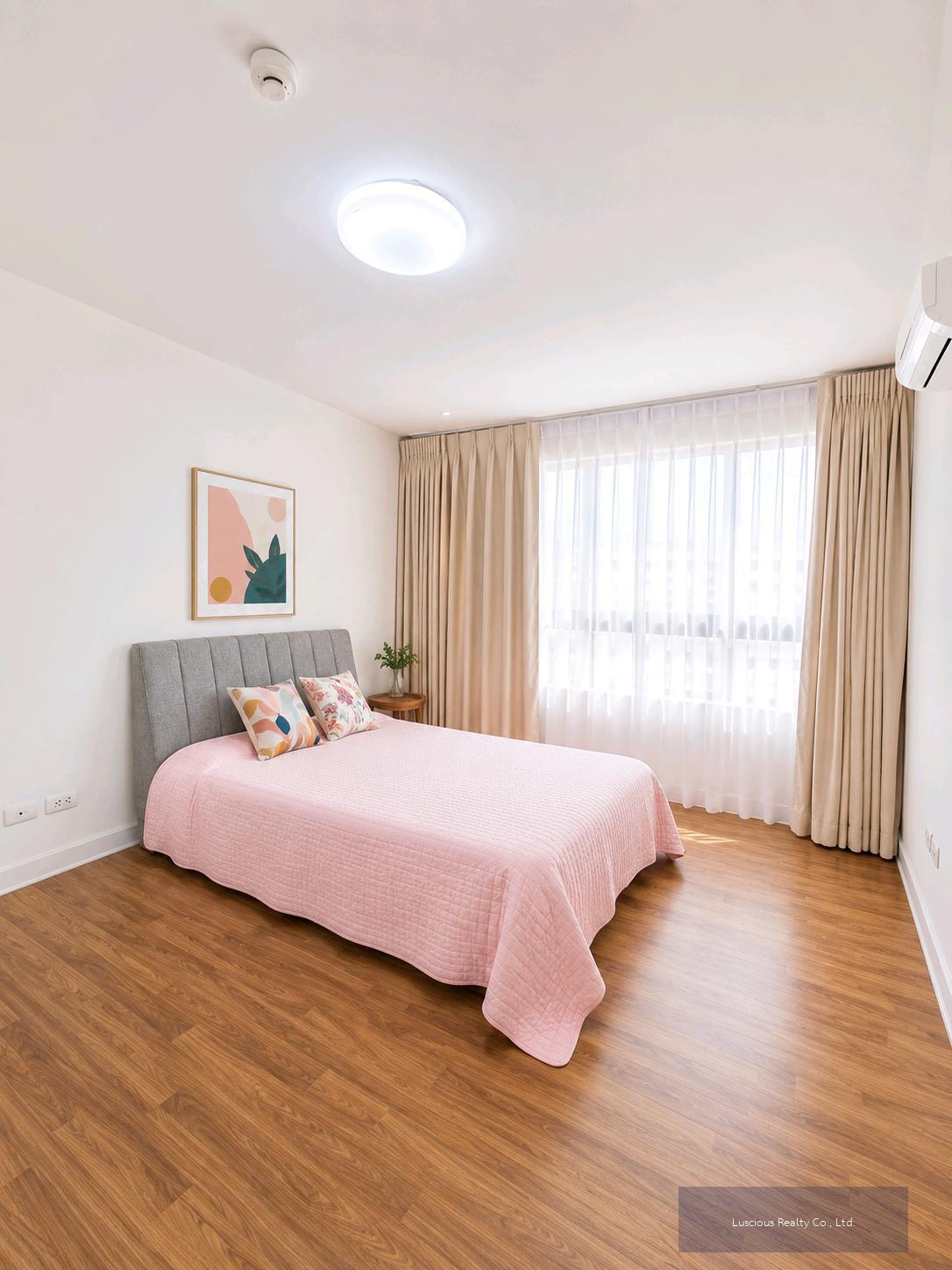 ❤️ 2 bed condo best deal ❤️
The Clover Thonglor คอนโดให้เช่า
กลาง ทองหล่อ สุขุมวิท 55
Condo for Rent
