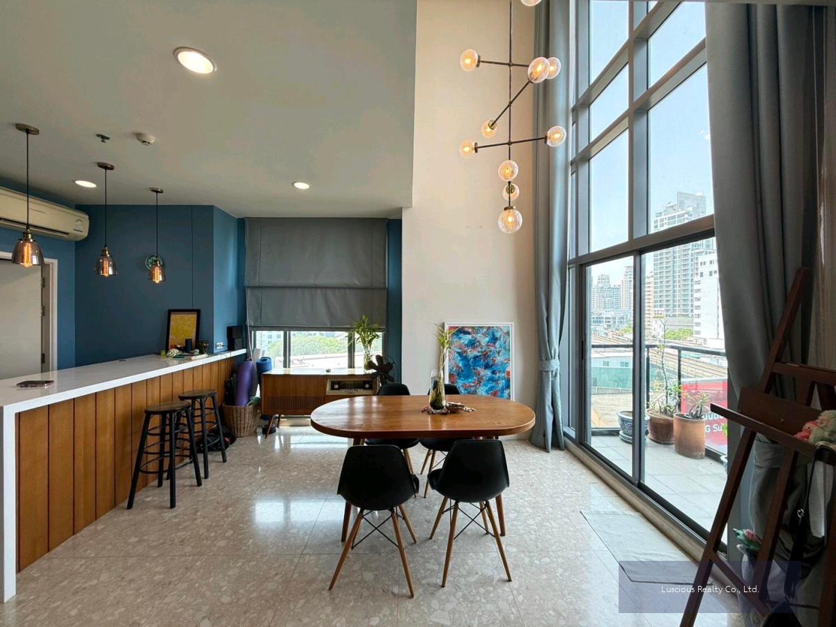The Crest Sukhumvit 34 (เดอะ เครสท์ สุขุมวิท 34) Duplex Condo