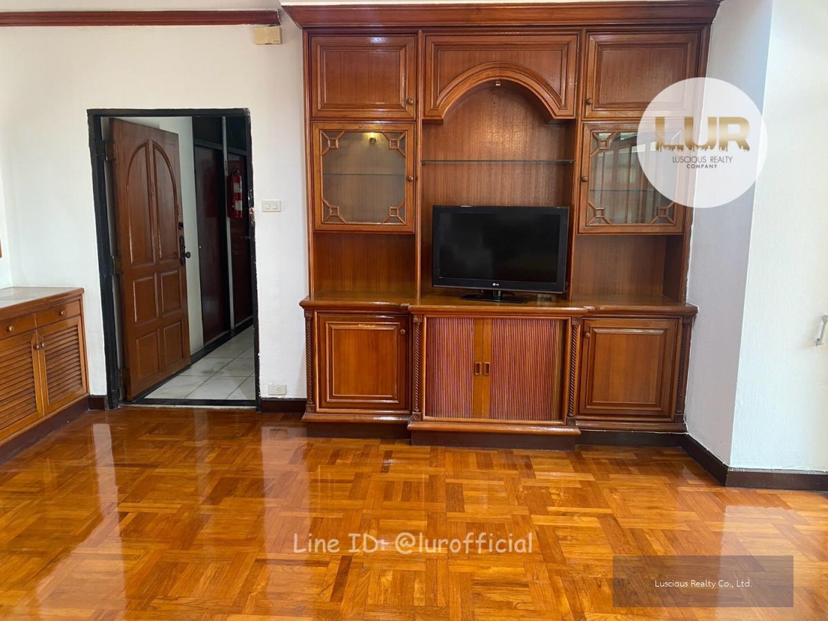 🌺For Rent Rishi Court 🌺3 Beds 3 Baths 200 sqm. 🌺Pet Friendly 🌺Near BTS NANA