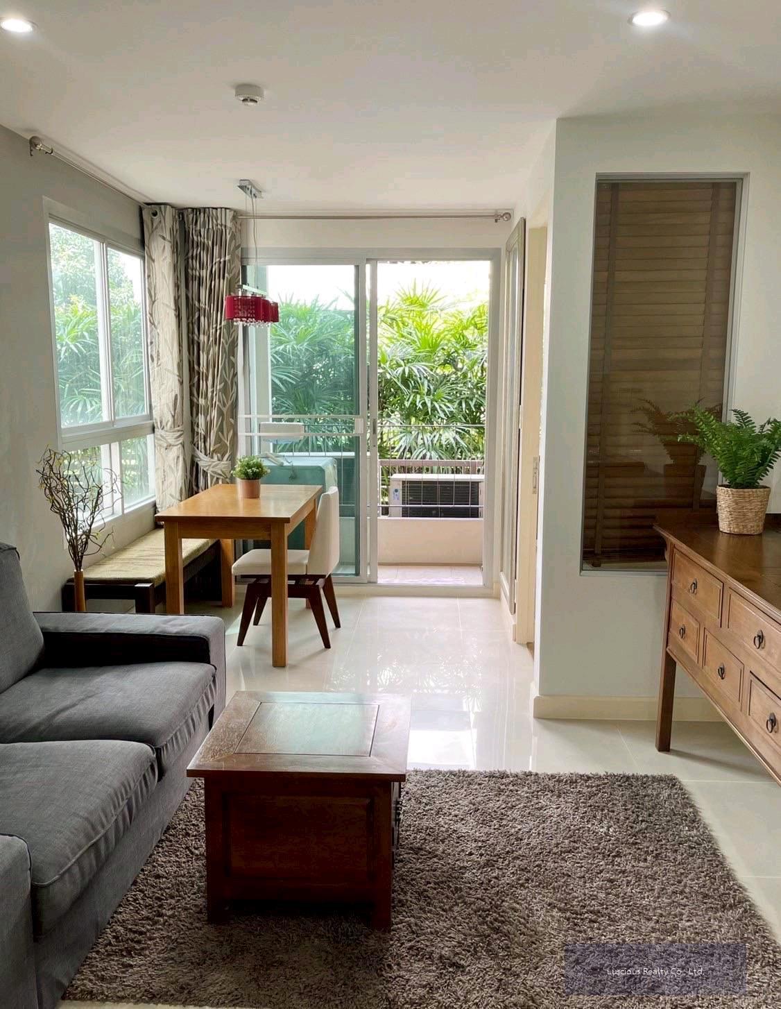 ให้เช่า คอนโด เดอะโคลเวอร์ ทองหล่อ
Condo for Rent in Thonglor
The Clover Thonglor