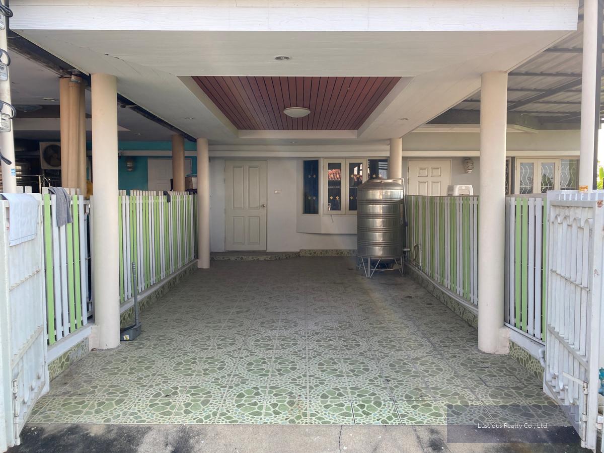 หมู่บ้าน สิรารมย์ซอย 7 ถนนบ้านกล้วย‑ไทรน้อย (Baan Kluai–Sai Noi Road) ทาวน์โฮมราคาดีที่สุดในโครงการ