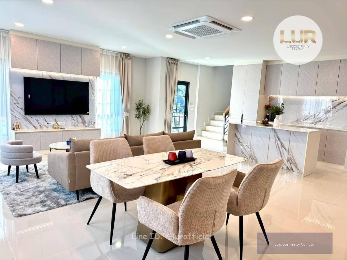 ขายบ้าน Centro Bangna บ้านติดแปลงขับรถ พื้นที่สวนเยอะมาก!!