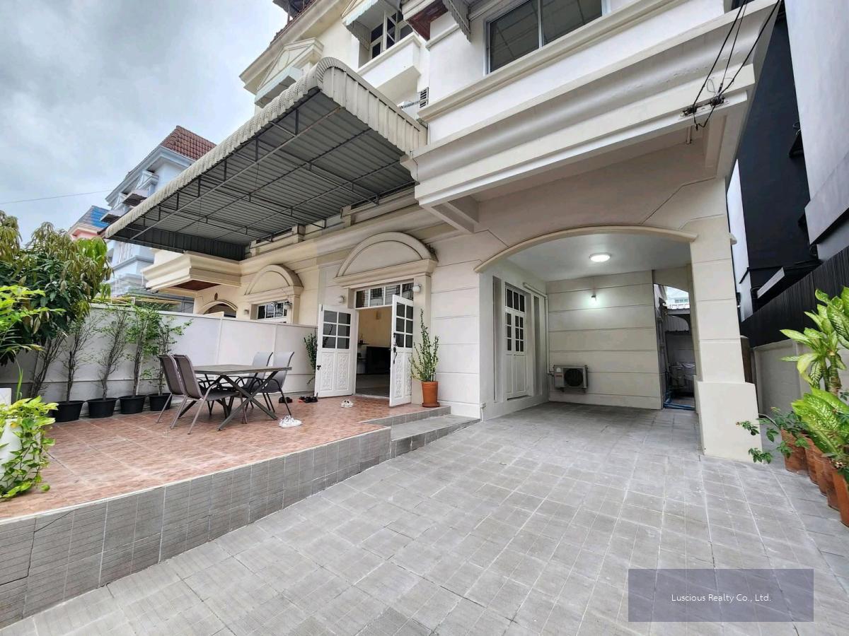 ขายบ้าน อ่อนนุช 39 ศรีนครินทร์ 24   รีโนเวทใหม่ ใกล้รถไฟฟ้าสายสีเหลือง ✅️