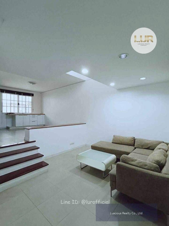 ให้เช่าบ้านทาวน์เฮ้าส์ 3 ชั้น จดบริษัทได้ เฟอร์ครบพร้อมอยู่ | Plus City Rama 9 - Hua Mark