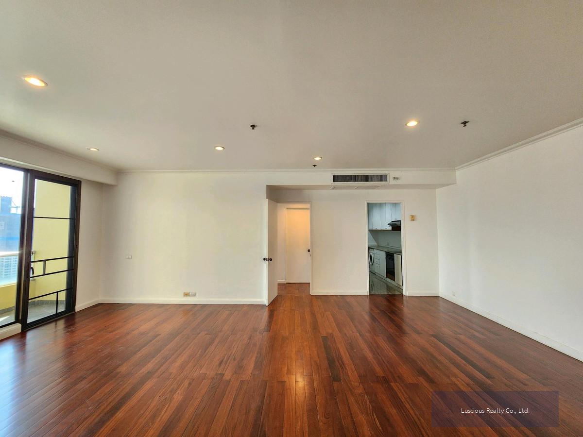 บ้านเจ้าพระยา คอนโดมิเนียม
River View ❤️ Baan Chao Praya Condominium for Rent
Near Icon Siam