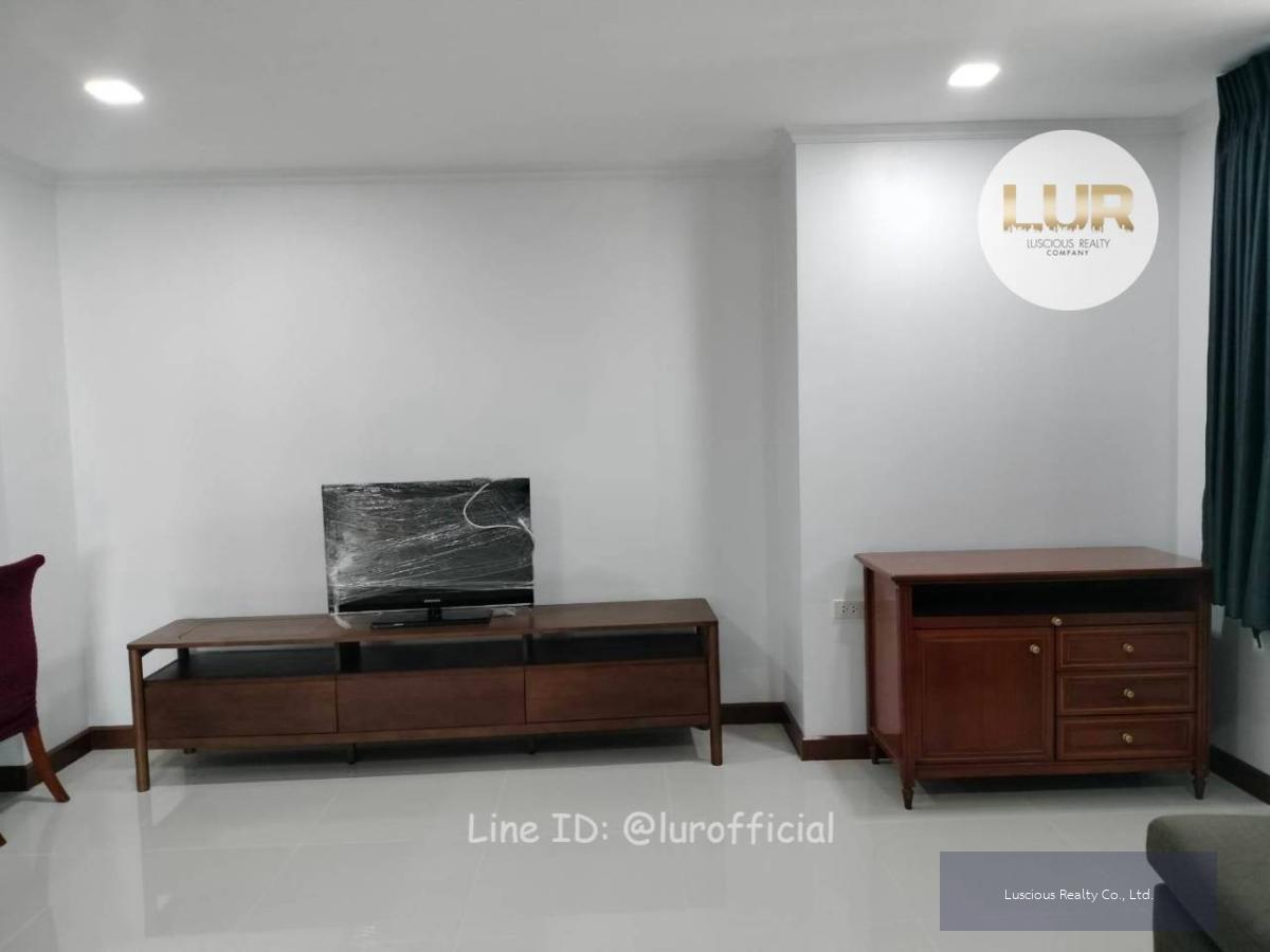 คอนโดให้เช่า ใกล้ BTS นานา ห้องปรับปรุงพร้อมอยู่ ทำเลดี | Omni Tower